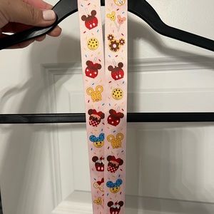 *New* Disney snacks lanyard in pink